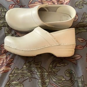 White Dansko clogs. Size 38